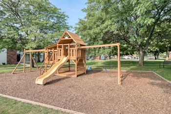 Outdoor rainbow playground system